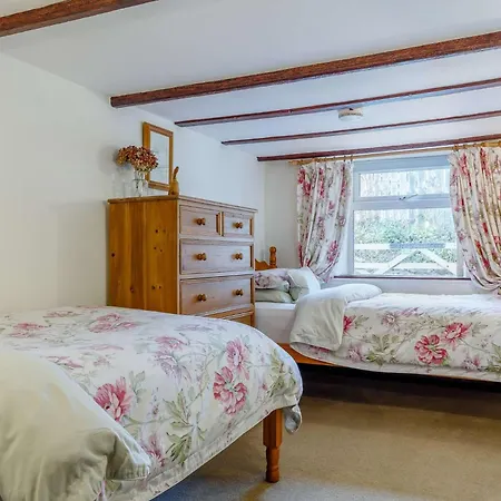 3 Bed In Newquay 82369 Holiday home *